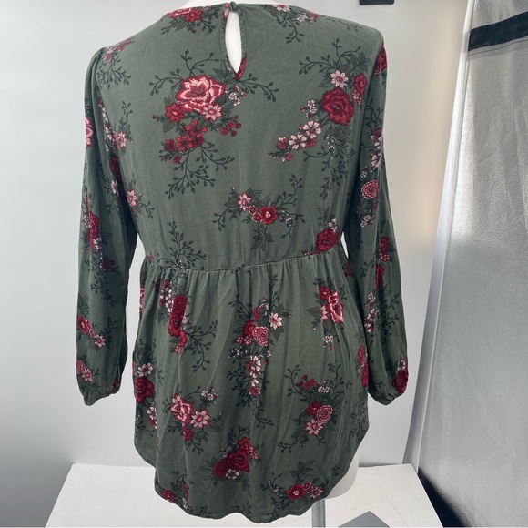 TORRID I Top Babydoll Gauze Keyhole Front Floral Carmalita Toss Size 1 Green - Picture 4 of 15